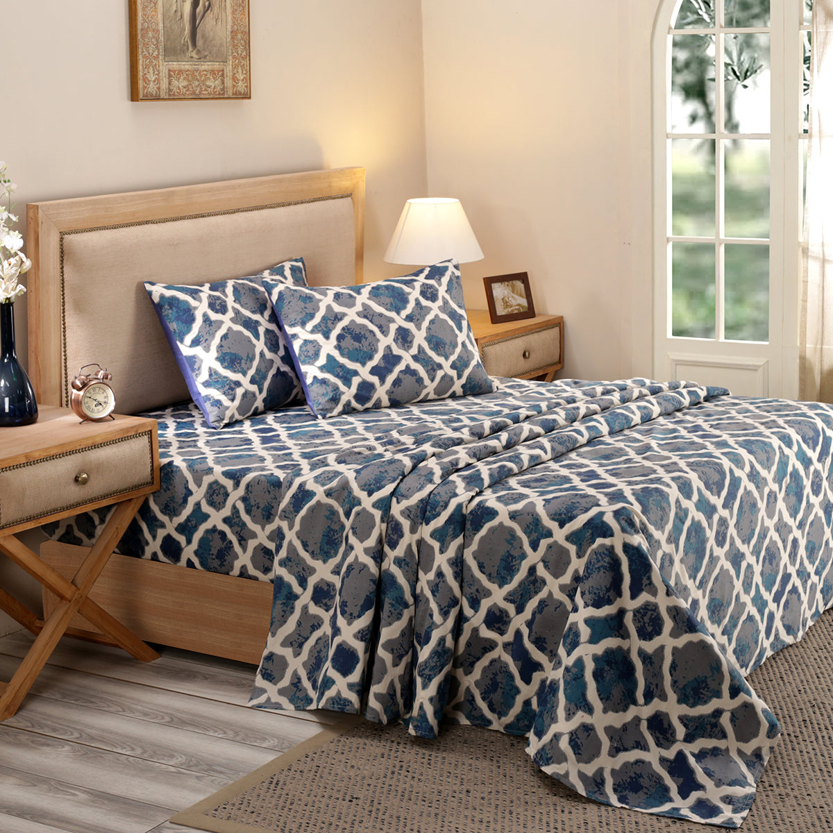 Nouveau Tradition Form Replay Blue Bed Sheet