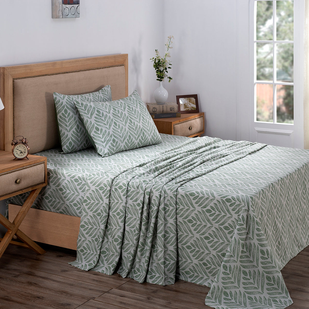 Global Atelier Petal Touch Printed 100% Cotton Green Soft Bed Sheet