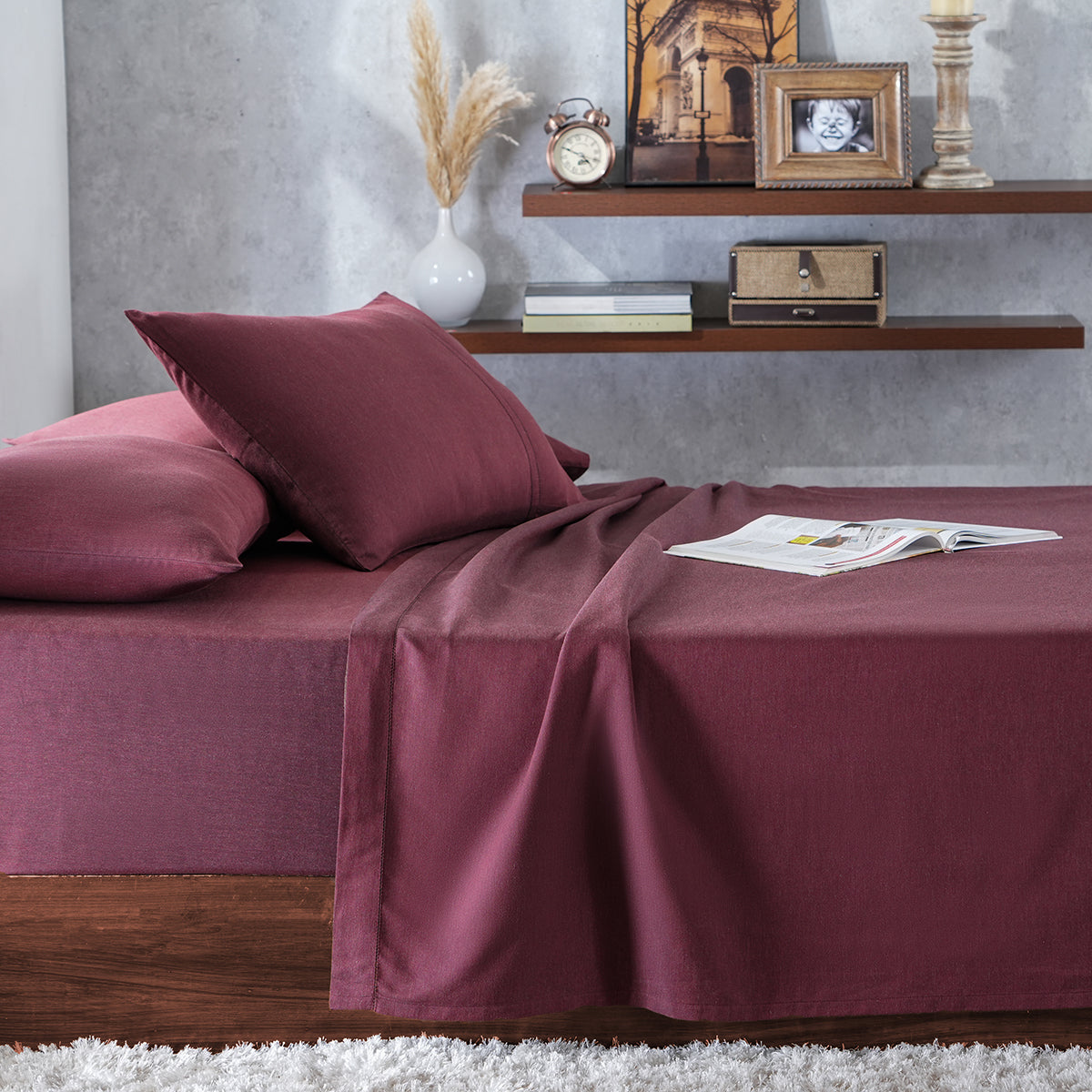 Emmie Made With Egyptian Cotton Ultra Soft Red Bed Sheet