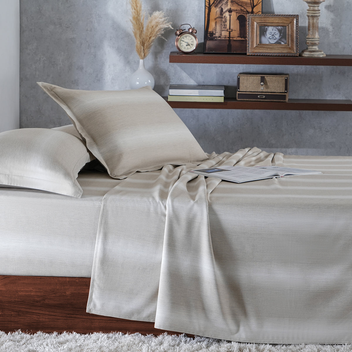 Rhythmic Stripe Reversible Made With Egyptian Cotton Ultra Soft Chinchilla/White Bed Sheet Set
