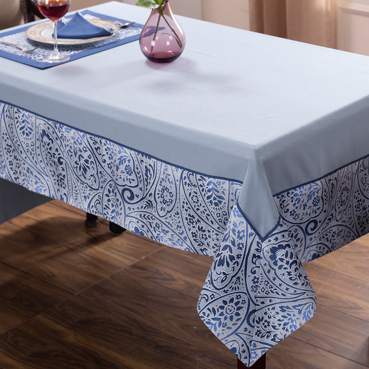 Hues Folklore Transition Ombre Bonanza Blue Table Cover