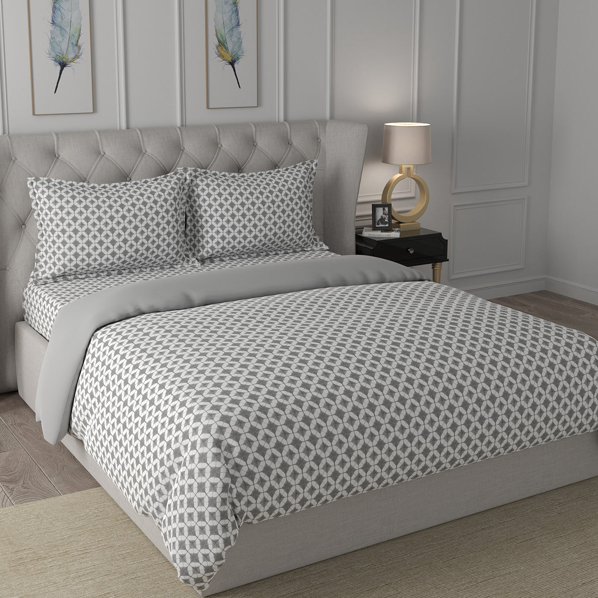 Hermosa Exotic Bouquet Elaine Grey Quilt