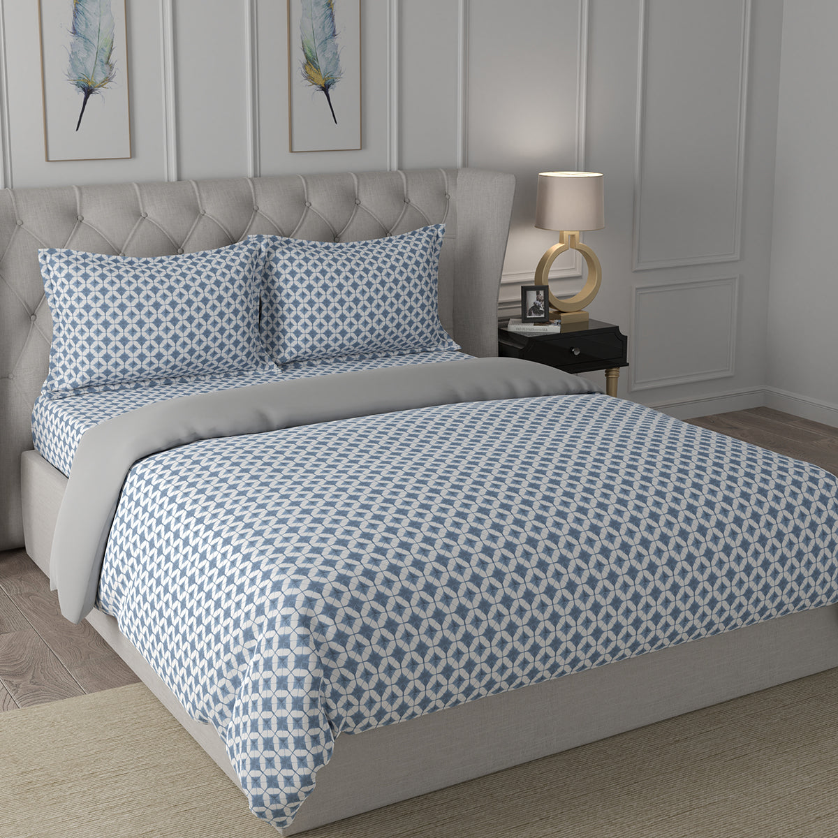 Hermosa Exotic Bouquet Elaine Blue Quilt