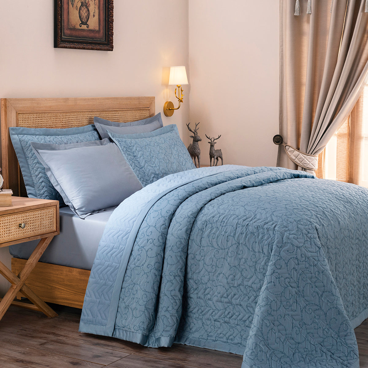 Exotic Heritage Leafy Swirl Blue Summer AC Quilt/Quilted Bed Cover/Comforter Quilt