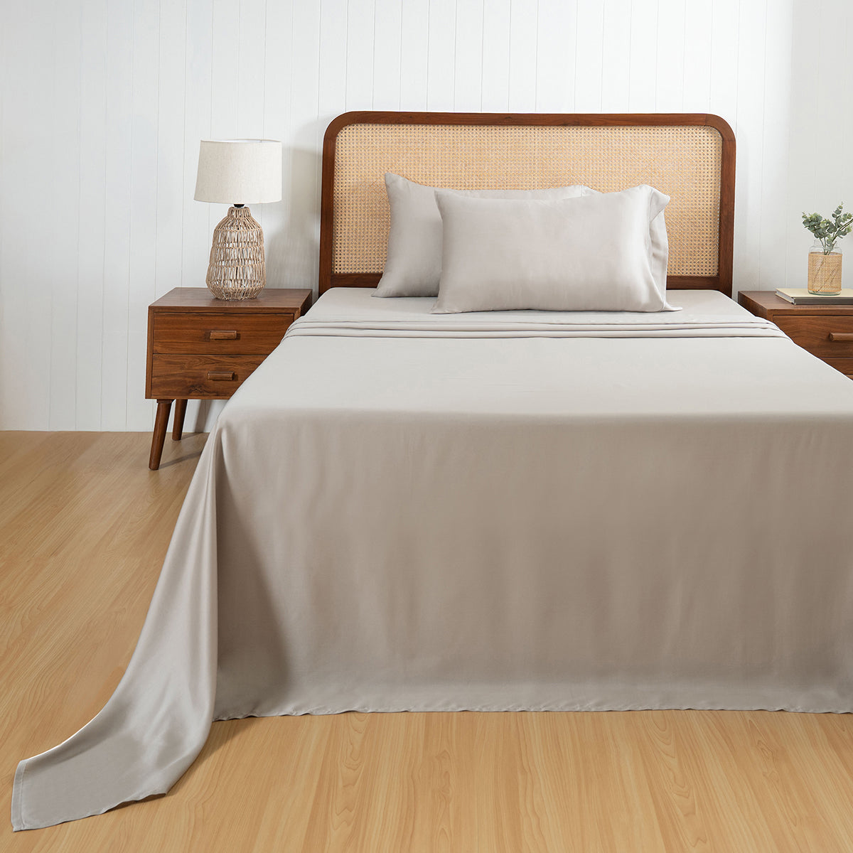 100% Tencel™ Solid Bedsheet with Pillow Case Serene Haven Noemi Blue