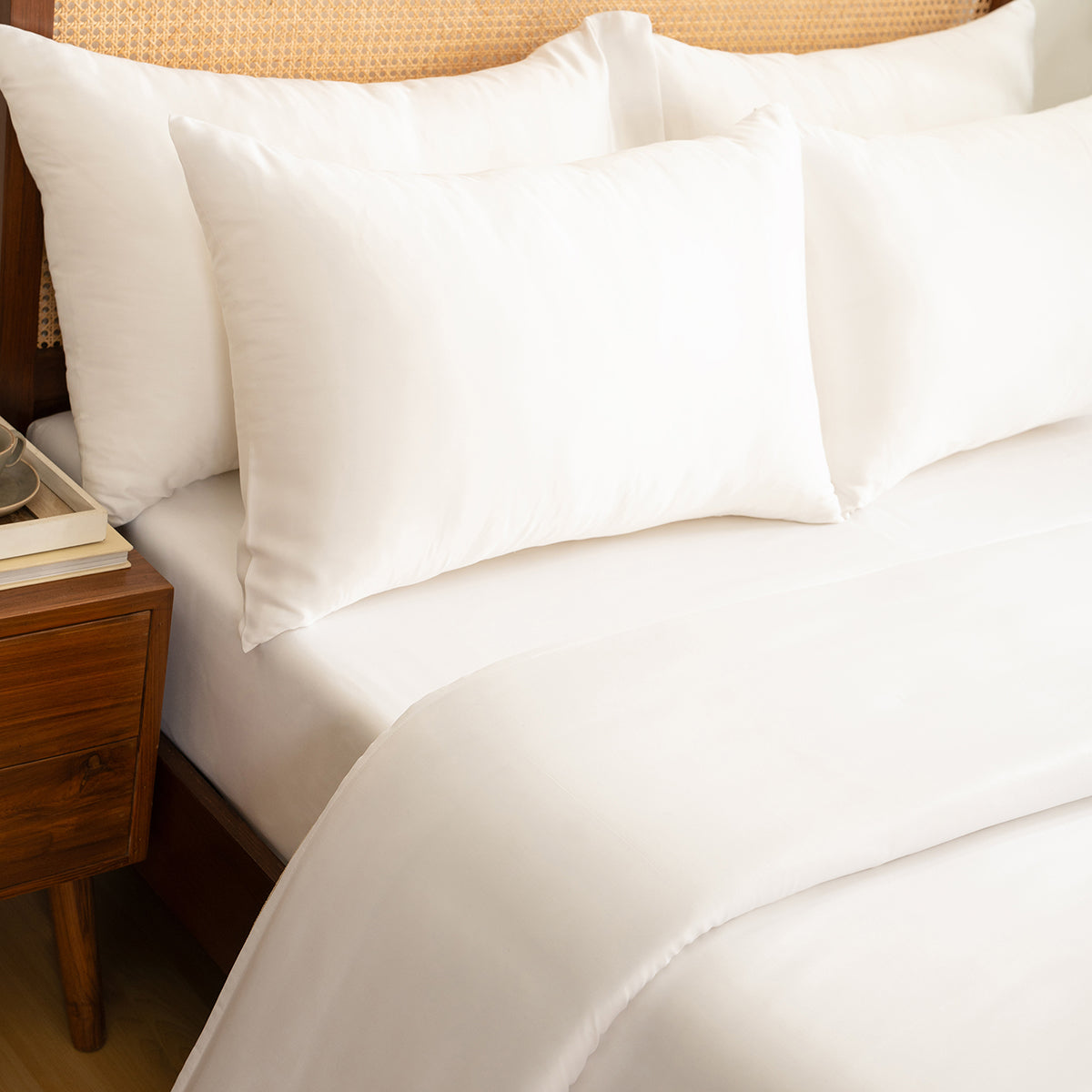 100% Tencel™ Super Soft Duvet Cover with Pillow Case Serene Haven Noemi White