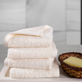 Windsor Antimicrobial Antifungal Zero Twist Fluffy Luxurious Cream Towel