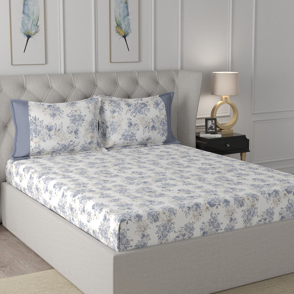 Florescence Aster Blue Bed Sheet With 2 Pillow Covers