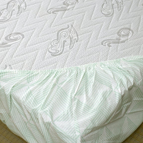 Florescence Quency Print Green Fitted Sheet With Pillow Covers