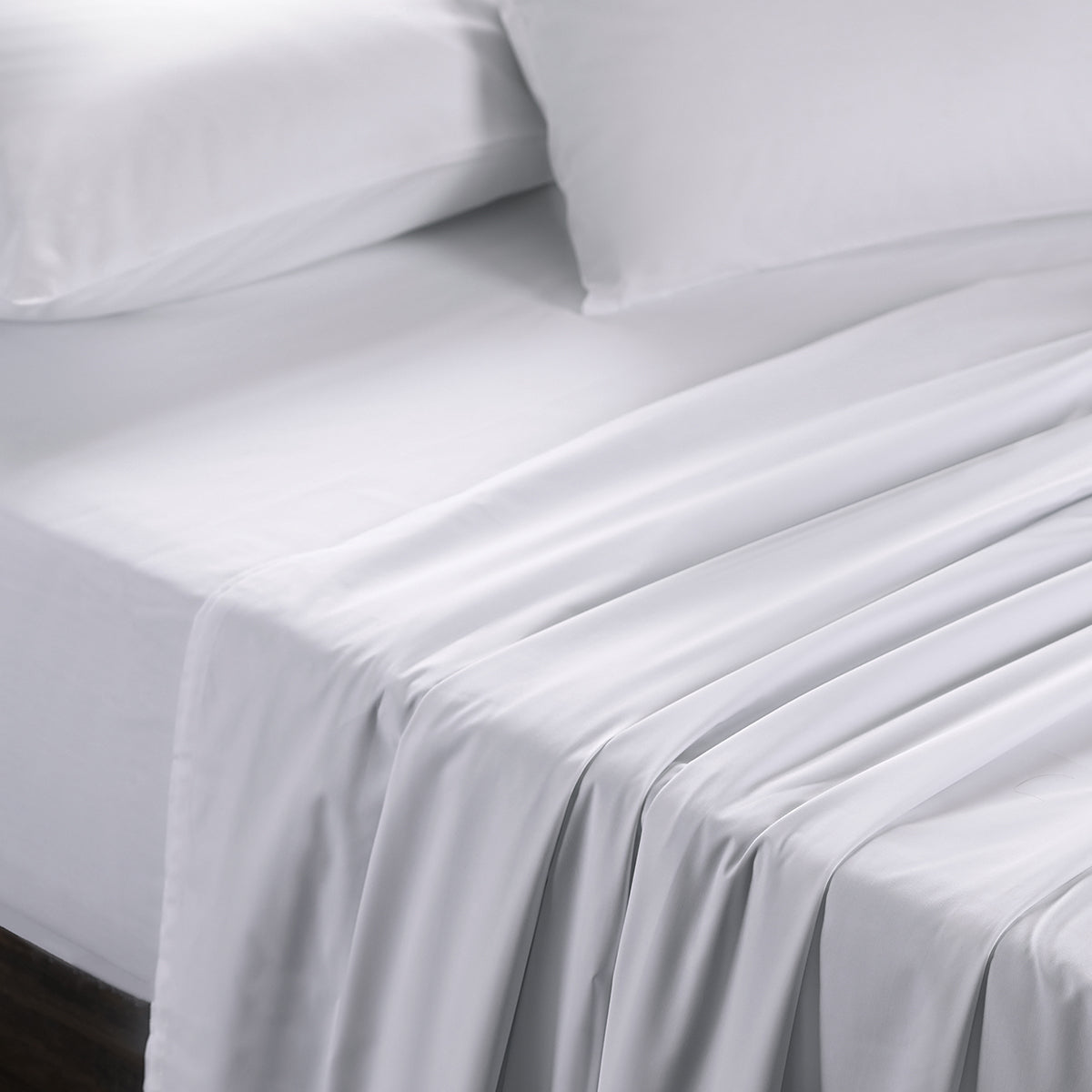 Eden Crisp & Light Weight 100% Cotton Solid White Bed Sheet