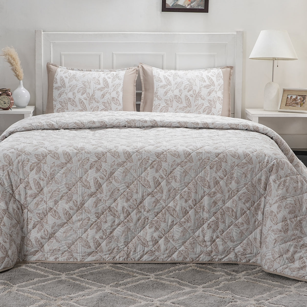 Optimist Bloom 115 GSM Tropical Texture Summer AC Quilt/Quilted Bed Cover/Comforter