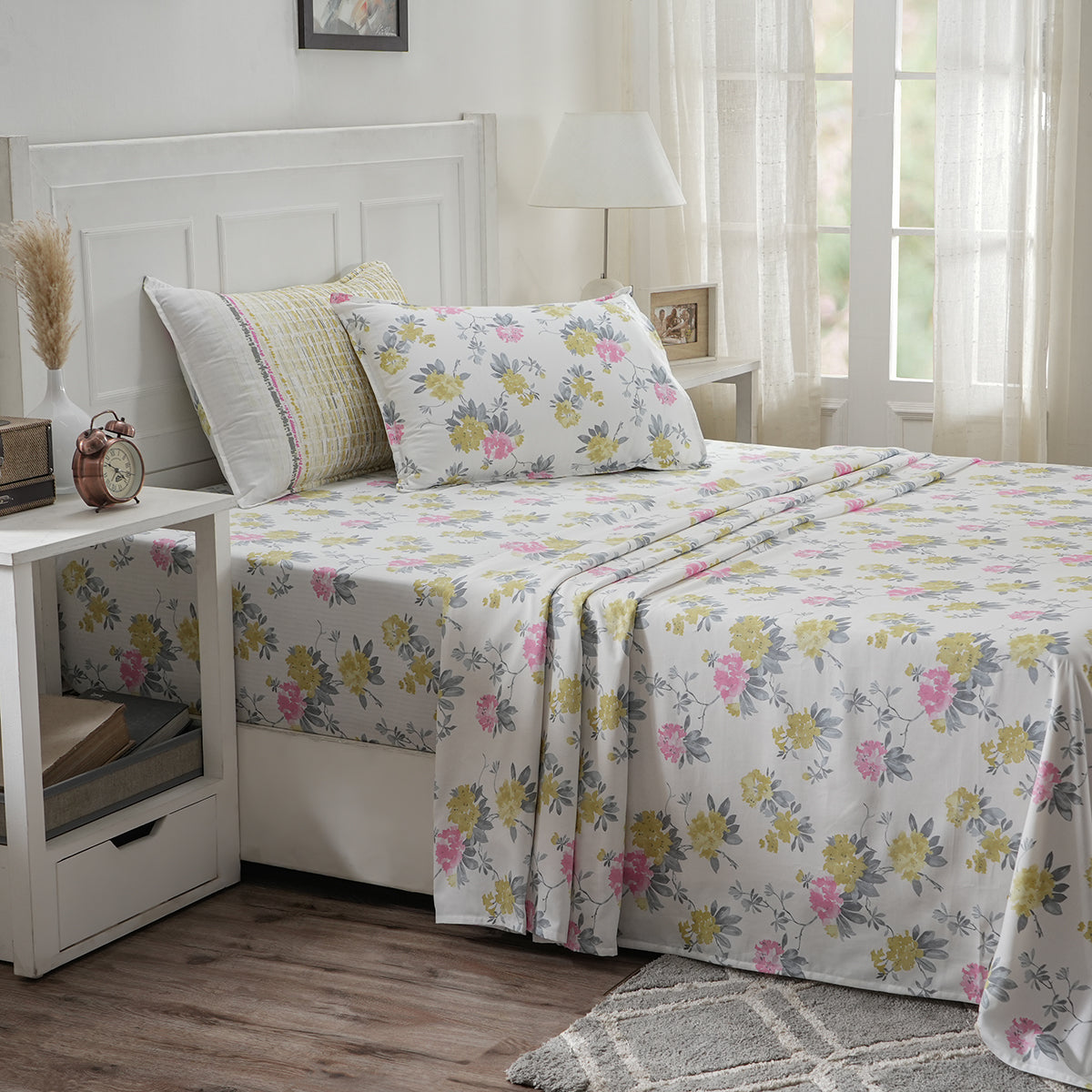 Optimist Bloom 300 TC Isidora 100%Cotton Printed Bed Sheet with Pillow Case