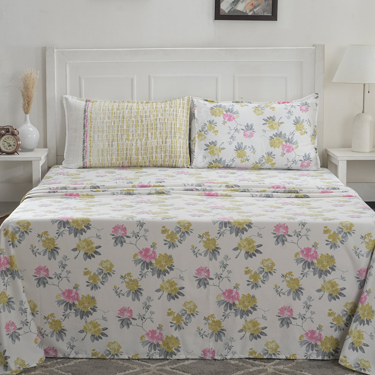 Optimist Bloom 300 TC Isidora 100%Cotton Printed Bed Sheet with Pillow Case