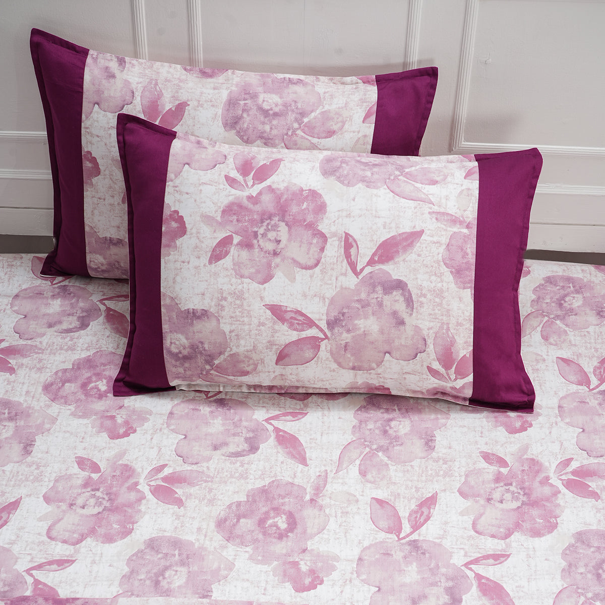 Royal Botanic 200 TC Petals Purple 100% Cotton Bed Sheet With Pillow Case