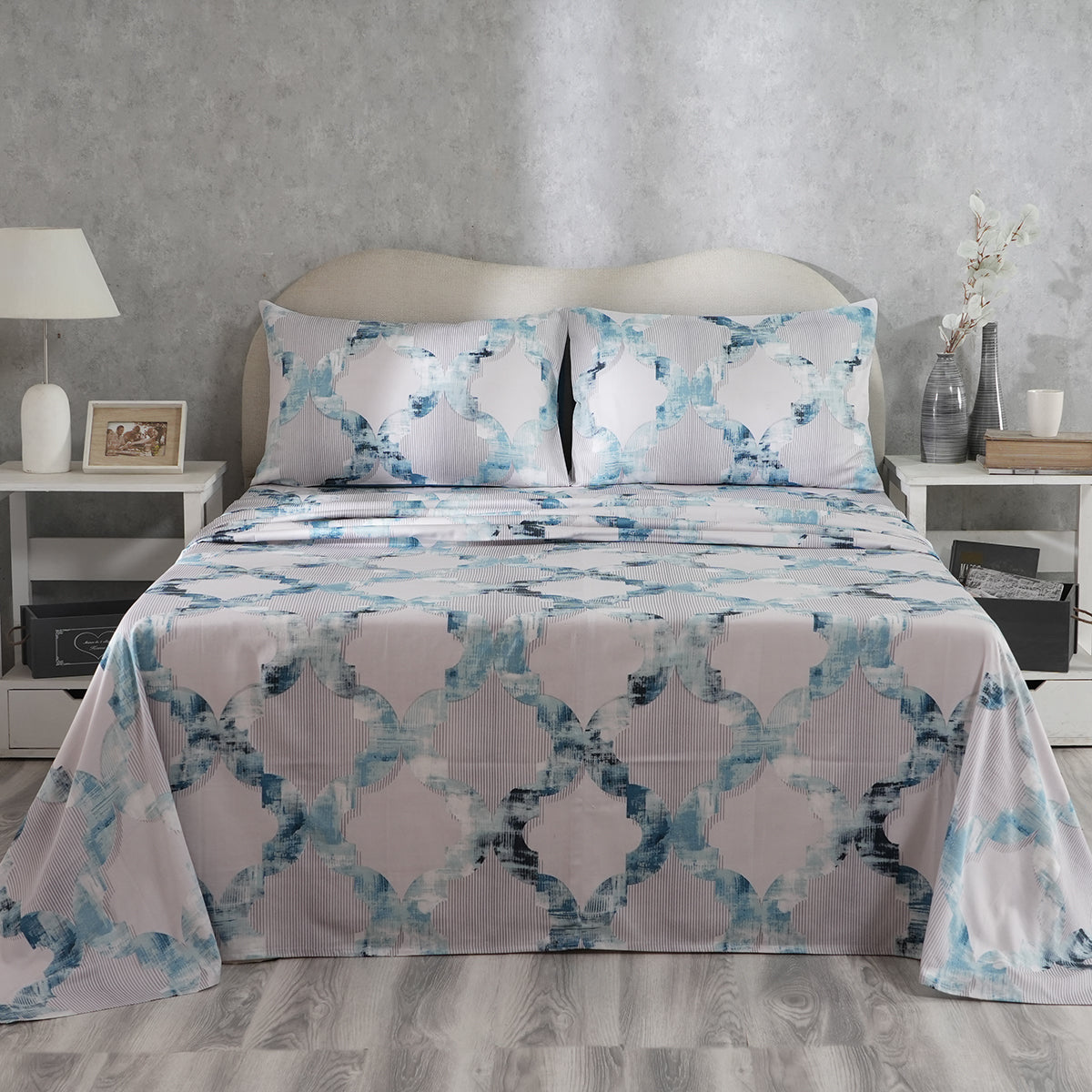 Enchanted Harmony Ogee Flent Printed Cotton Bed Sheet With Pillow Cover