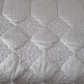 Utopian Regan 145 GSM Frill Liner Quilt/Comforter