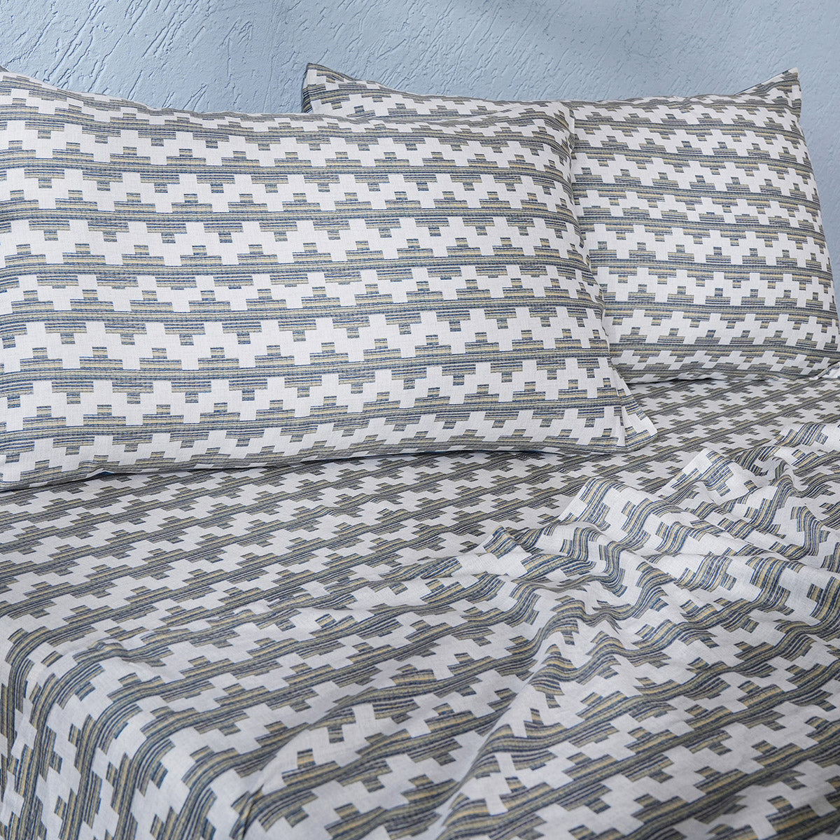 Whimsy Nature Twisty Melange Digital Printed 100% Cotton Blue Bedsheet with Pillow Case