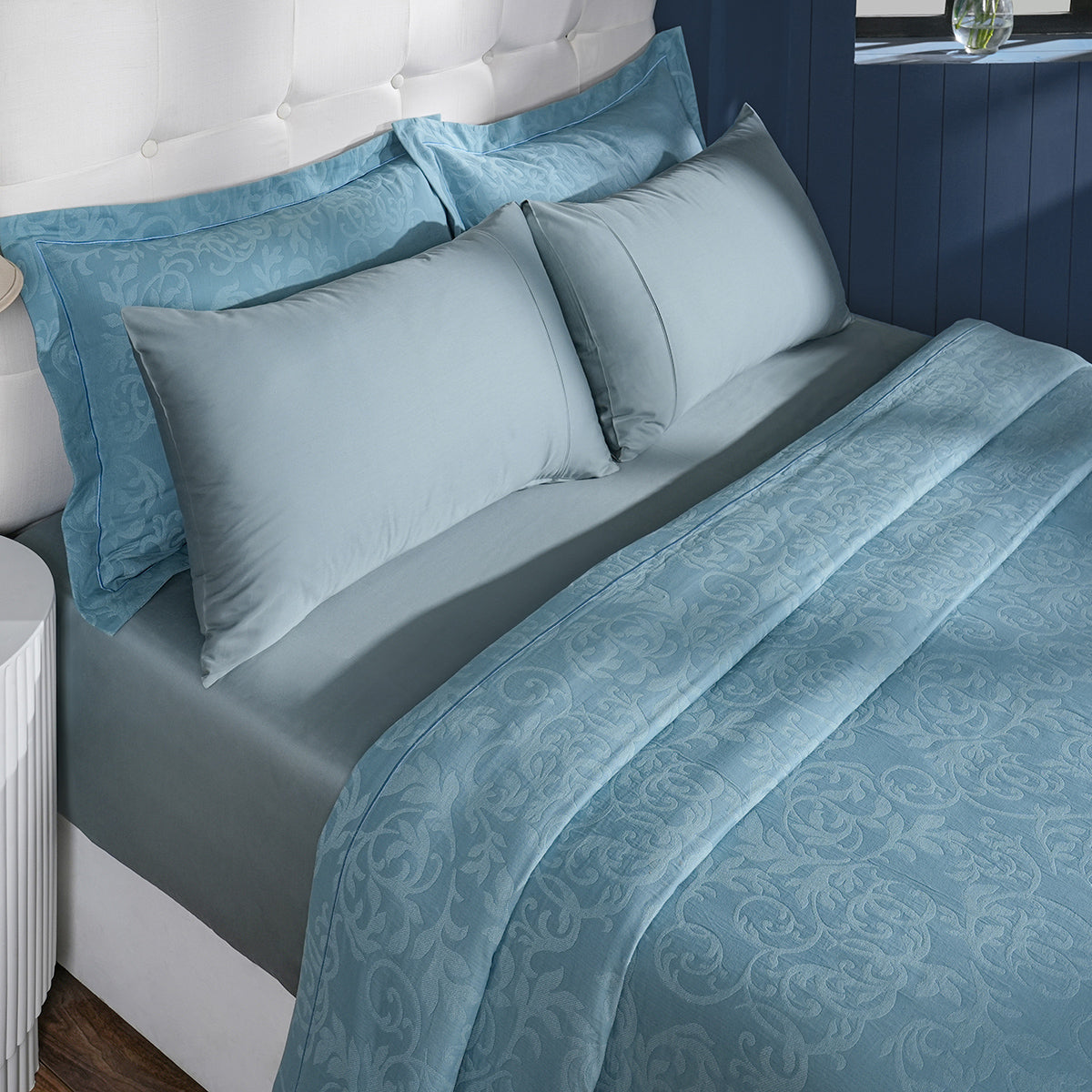 Classical Impression Curly Scroll 100% Cotton Bed Cover Blue