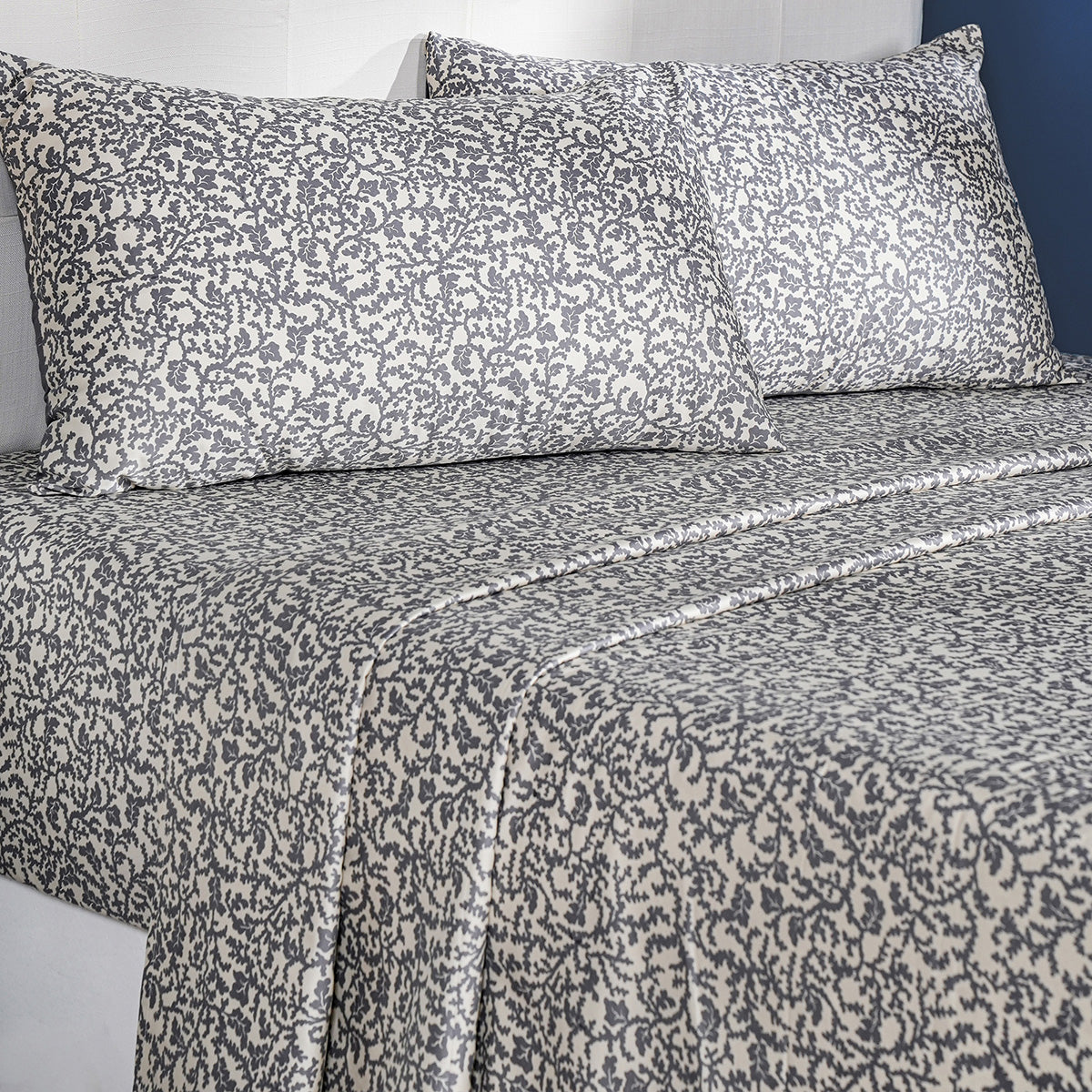 Classical Impression Ornamental 100% Cotton Bedsheet with Pillow Case Grey