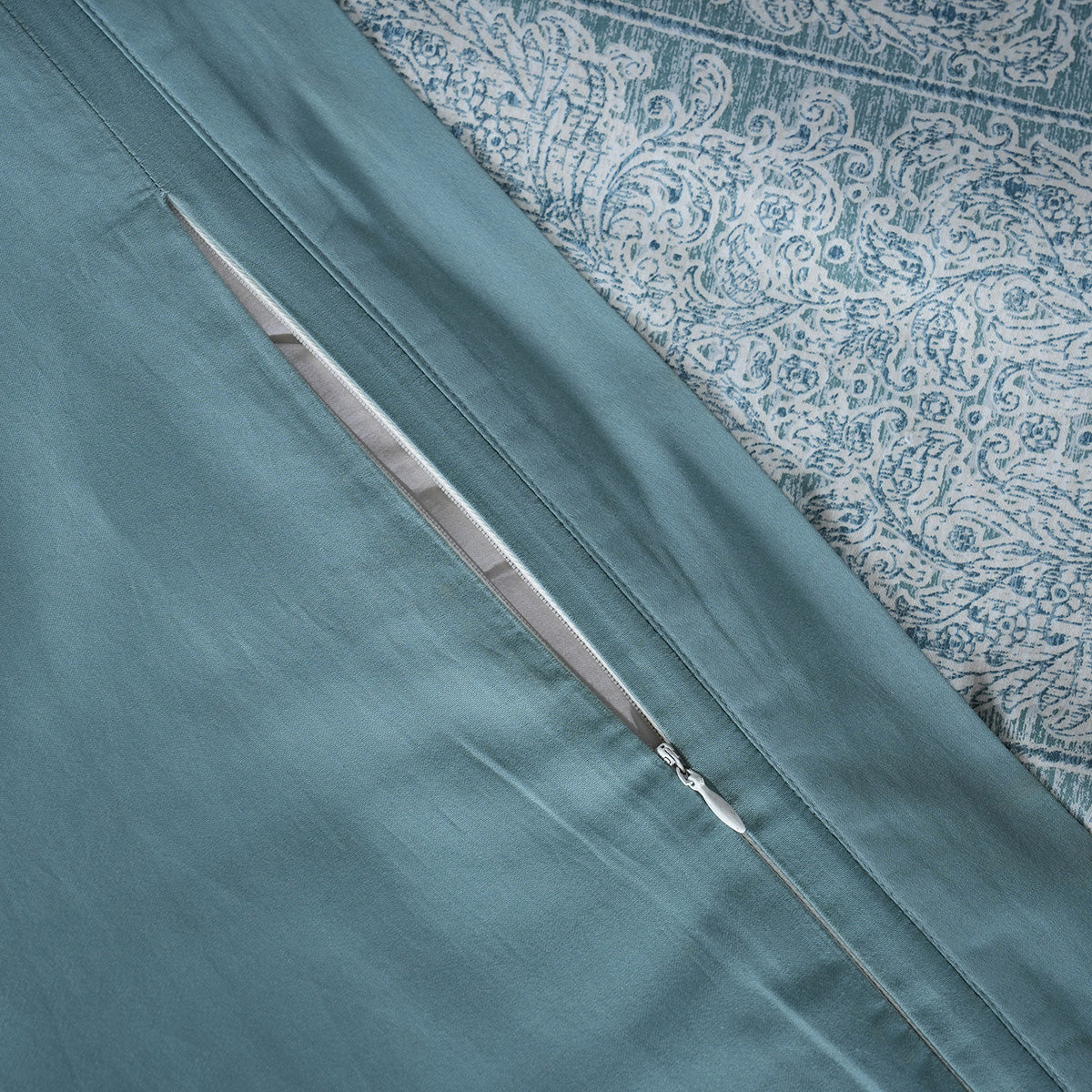 Classical Impression Folkloric 100% Cotton Duvet Cover with Pillow Case Blue