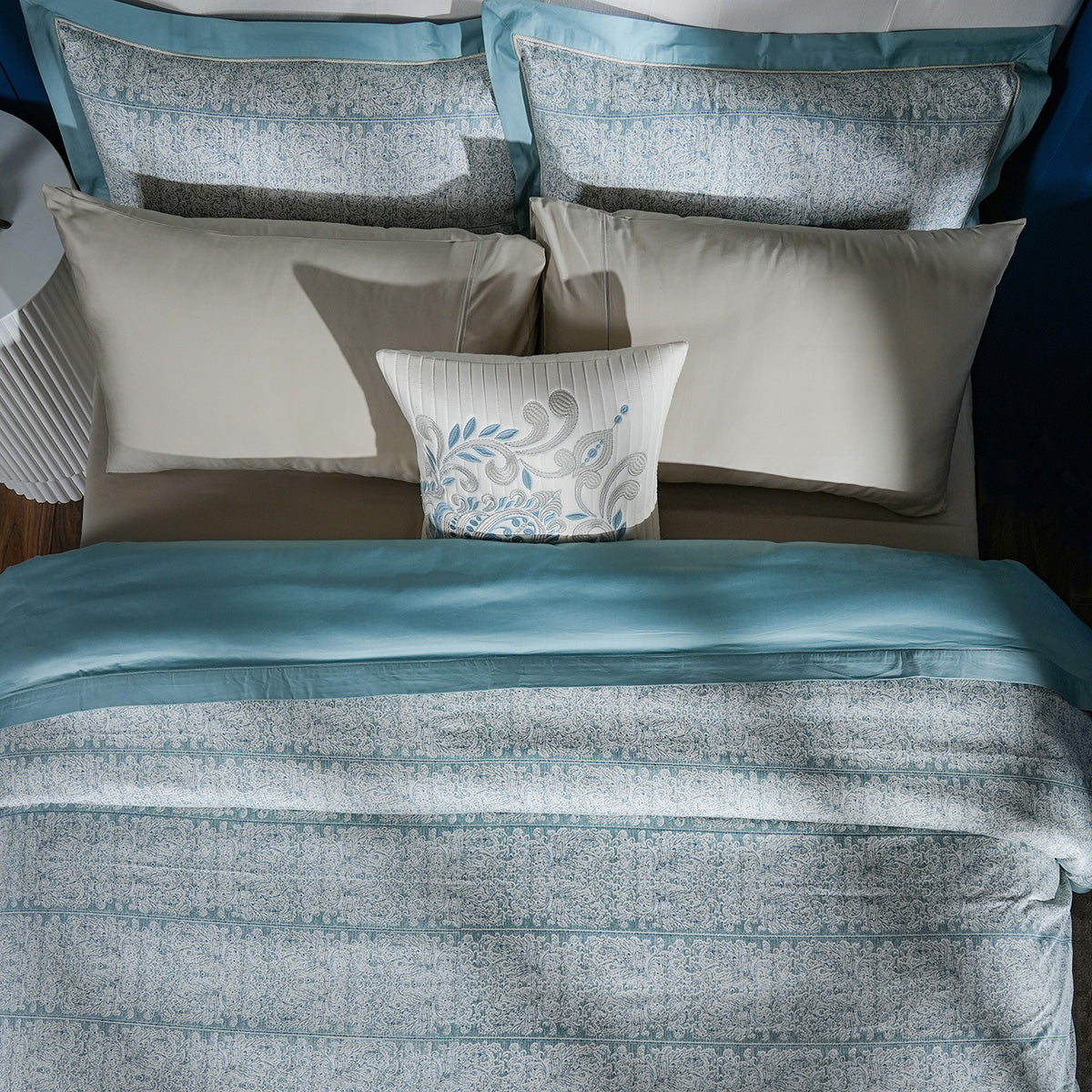 Classical Impression Folkloric 100% Cotton 8pcs Duvet Cover Set Blue