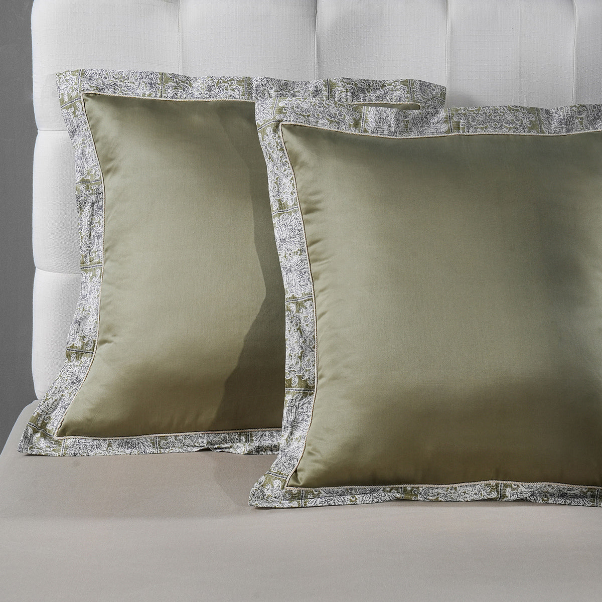 Classical Impression Folkloric 100% Cotton Pillow Case Euro Set Green