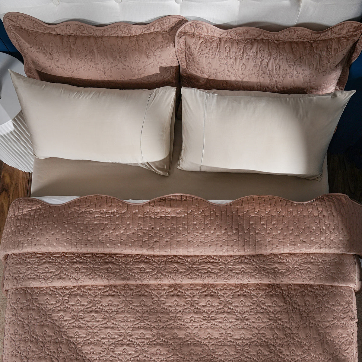 Classical Impression Swirling Quilt/Quilted Bed Cover Brown