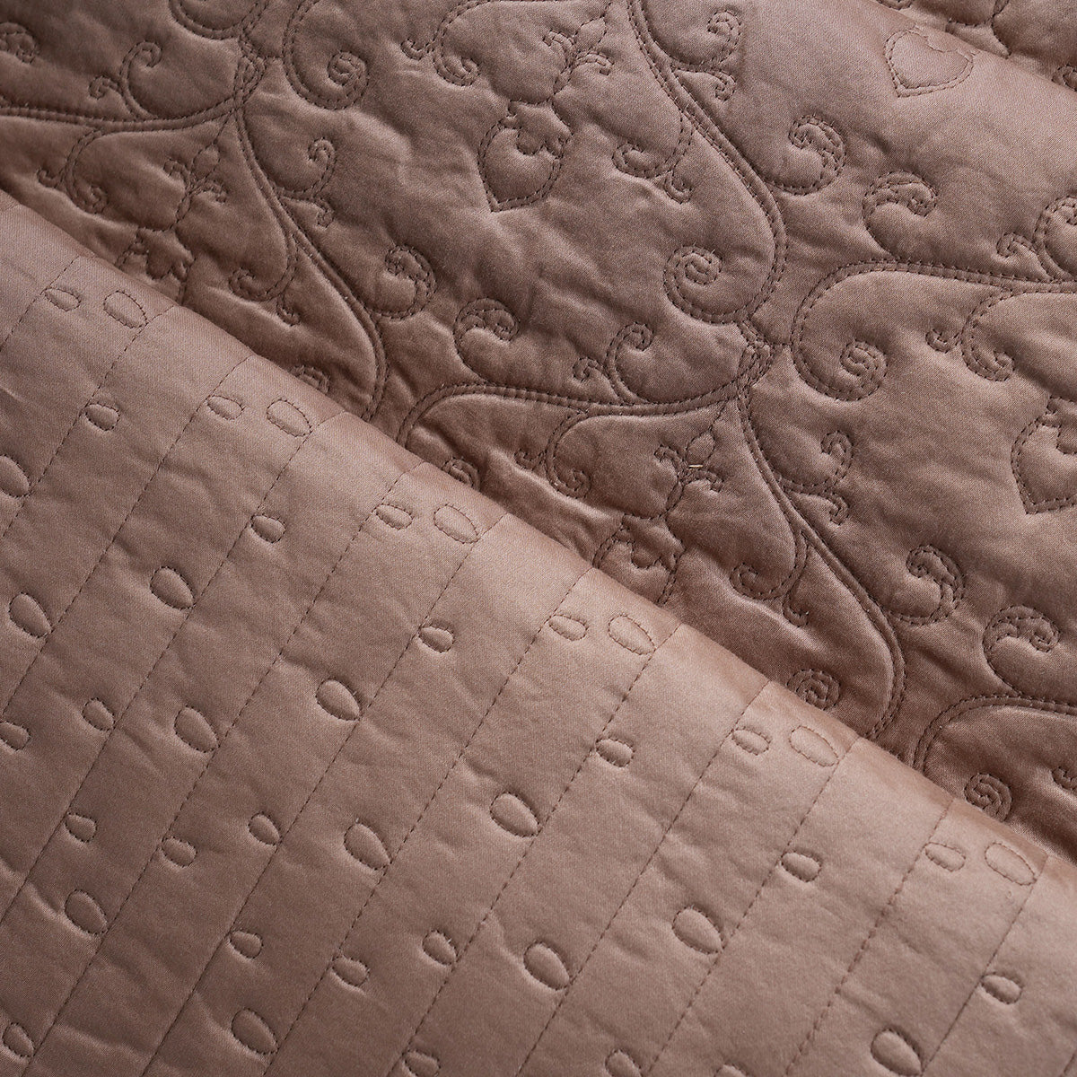 Classical Impression Swirling Quilt/Quilted Bed Cover Brown