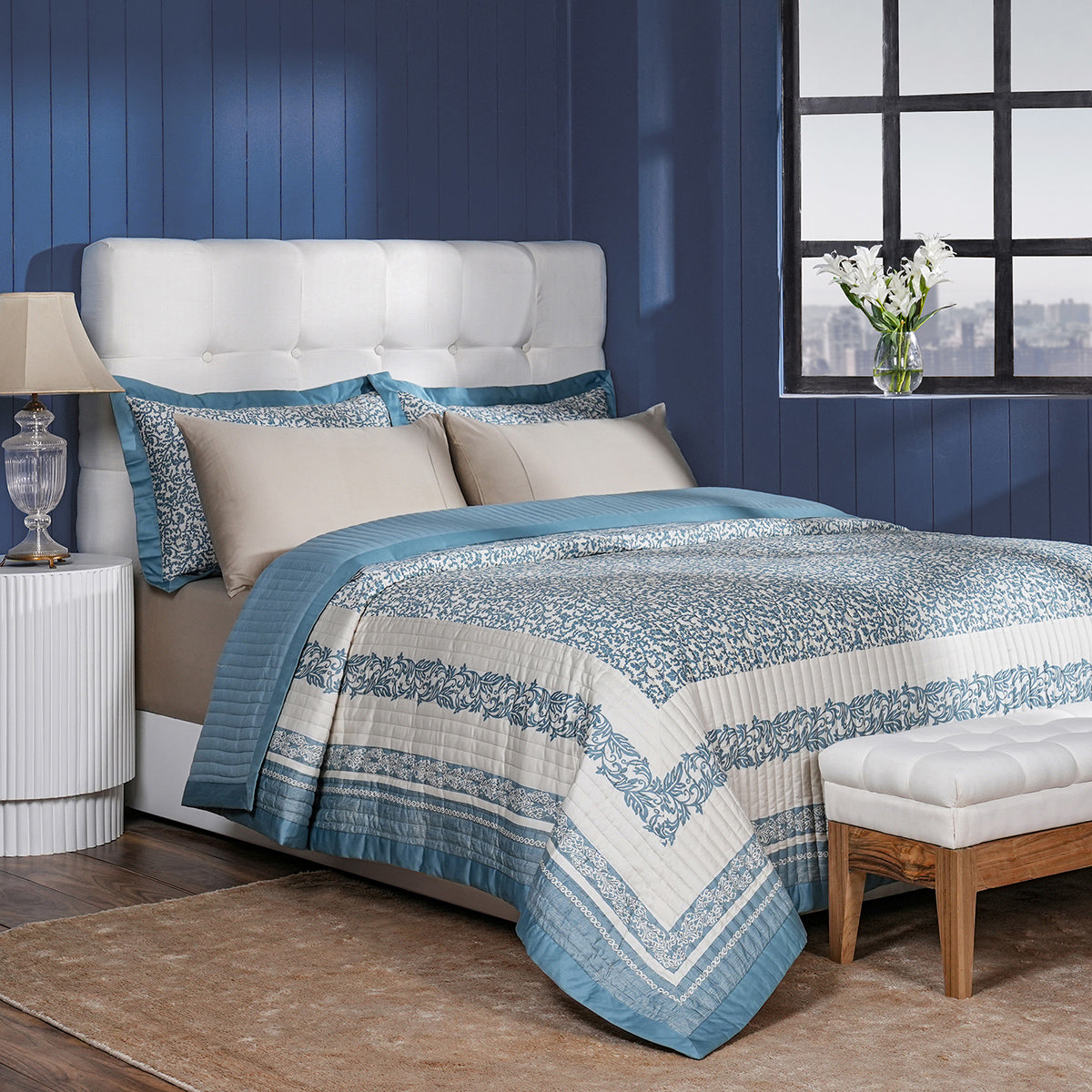 Classical Impression Ornamental Quilt/Quilted Bed Cover Blue