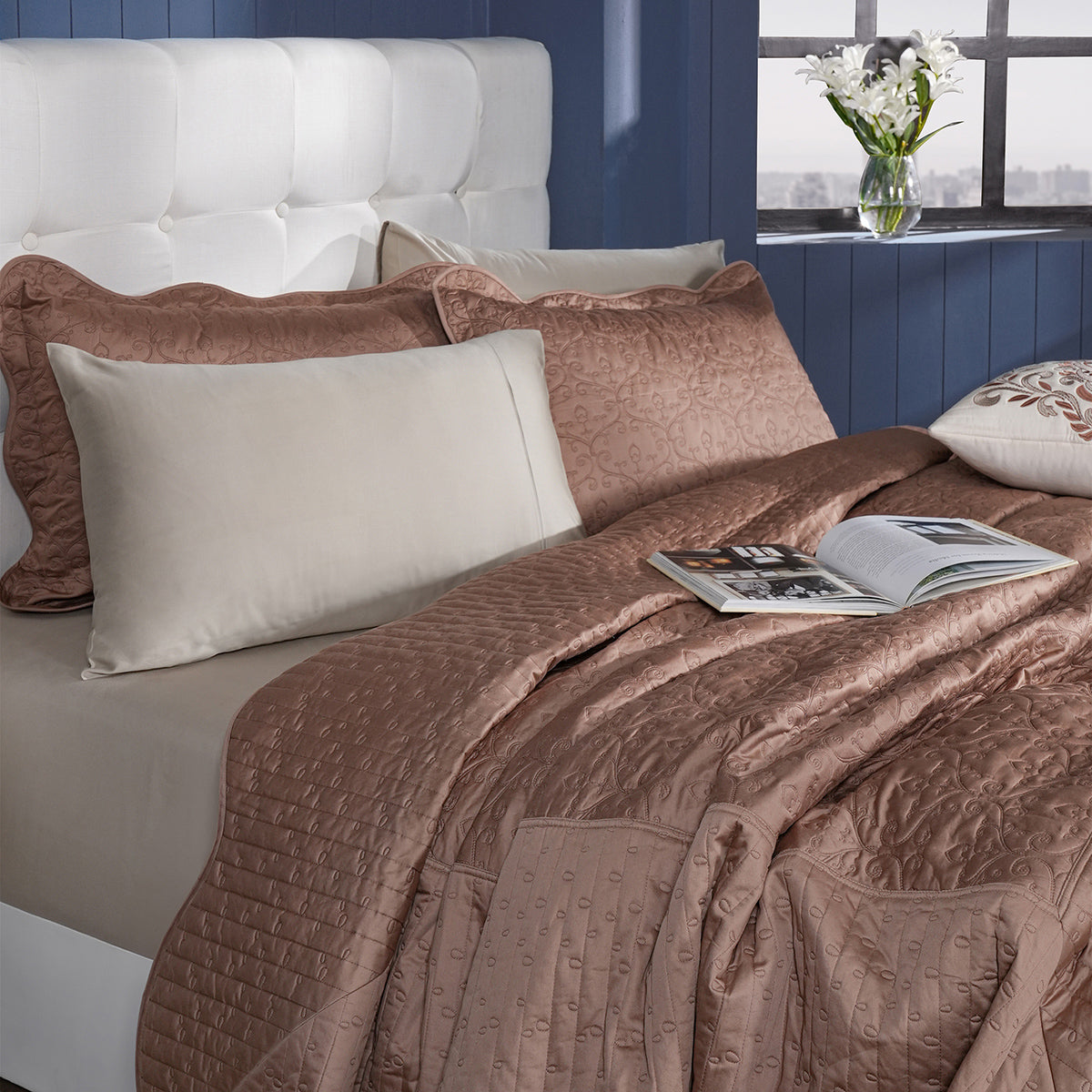 Classical Impression Swirling 100% Cotton 8pcs Quilt/Qulited Bed Cover Set Brown