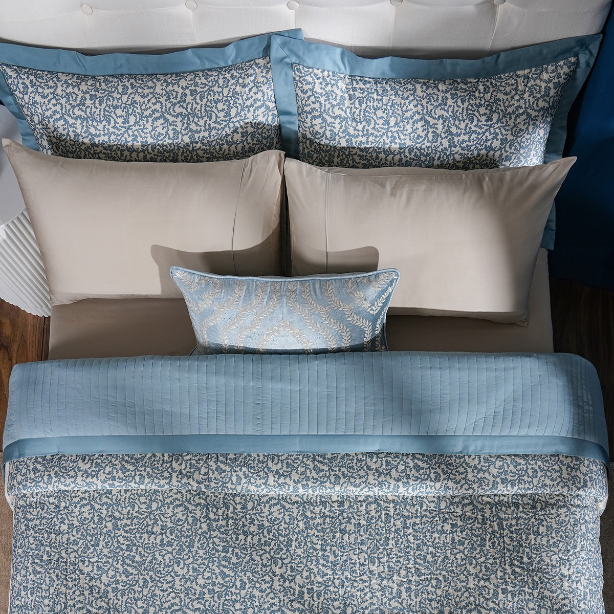 Classical Impression Ornamental 100% Cotton 8pcs Quilt/Qulited Bed Cover Set Blue