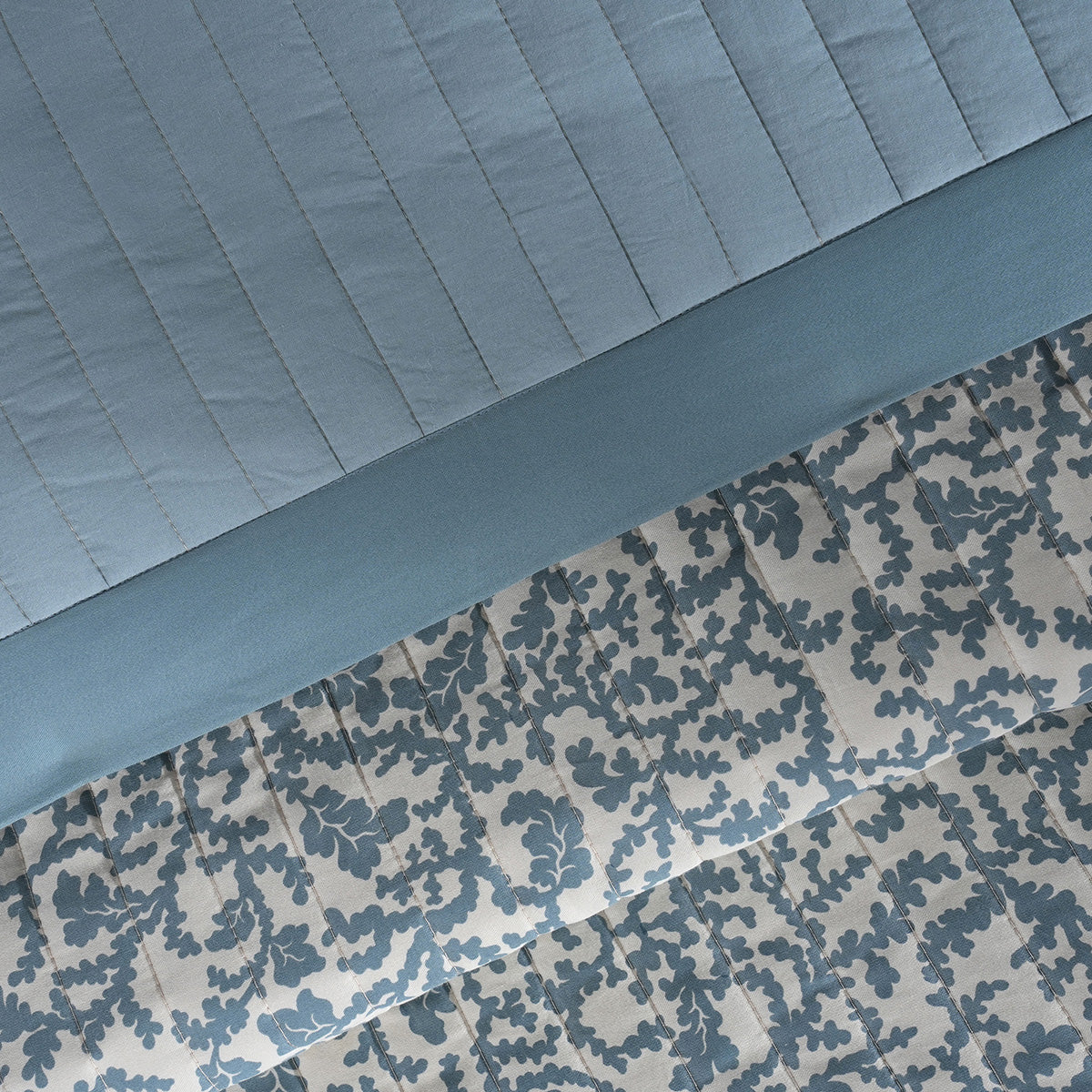 Classical Impression Ornamental 100% Cotton 8pcs Quilt/Qulited Bed Cover Set Blue