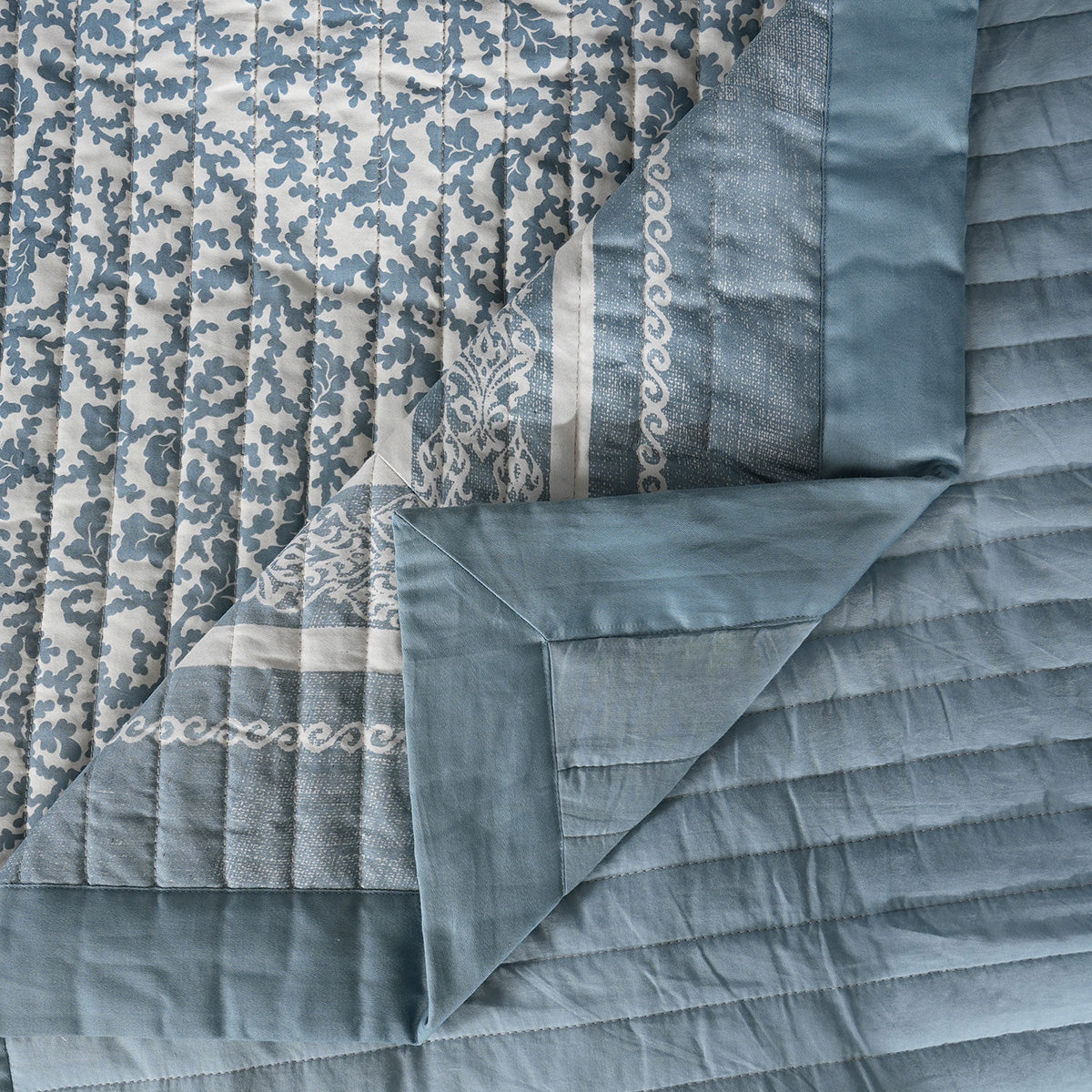 Classical Impression Ornamental 100% Cotton 8pcs Quilt/Qulited Bed Cover Set Blue