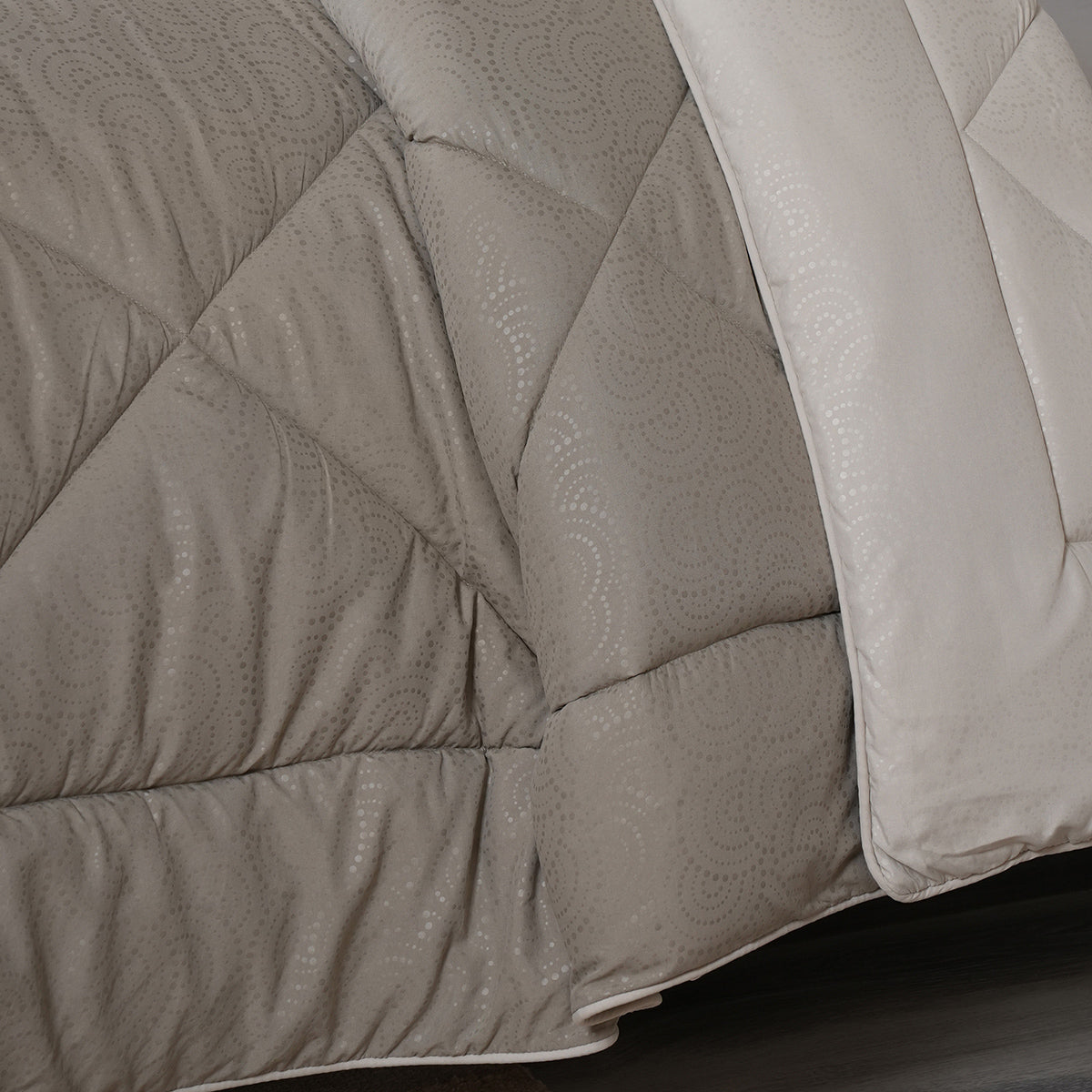 Gravel reversible textured Green Quilt