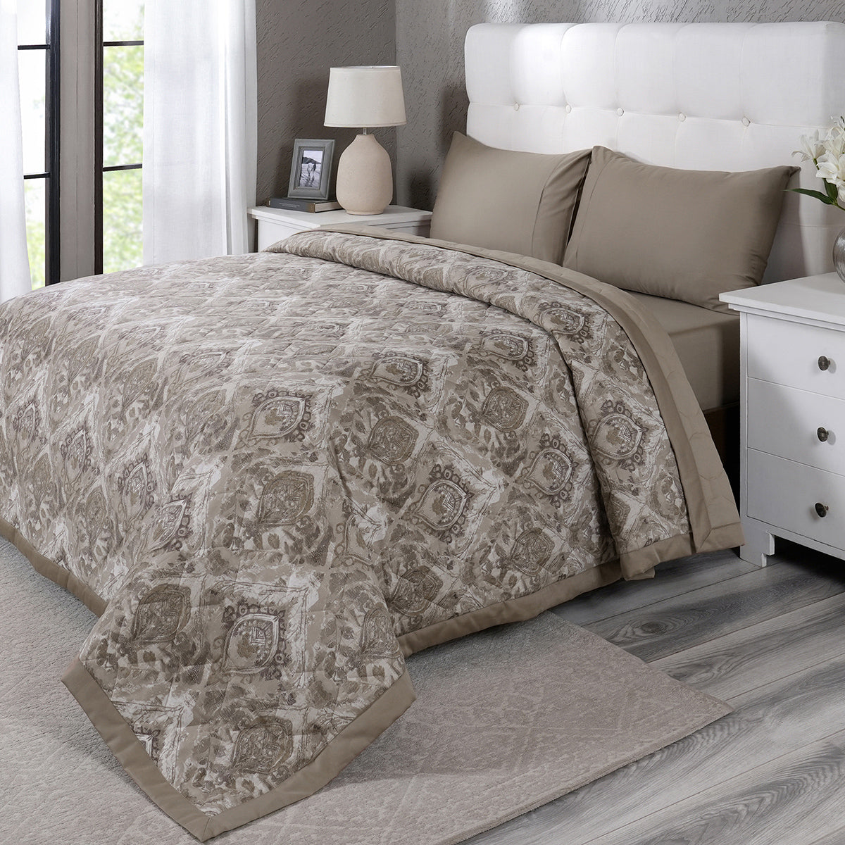 PBS Vintage Chic Edmund Quilt/Quilted Bed Cover Beige