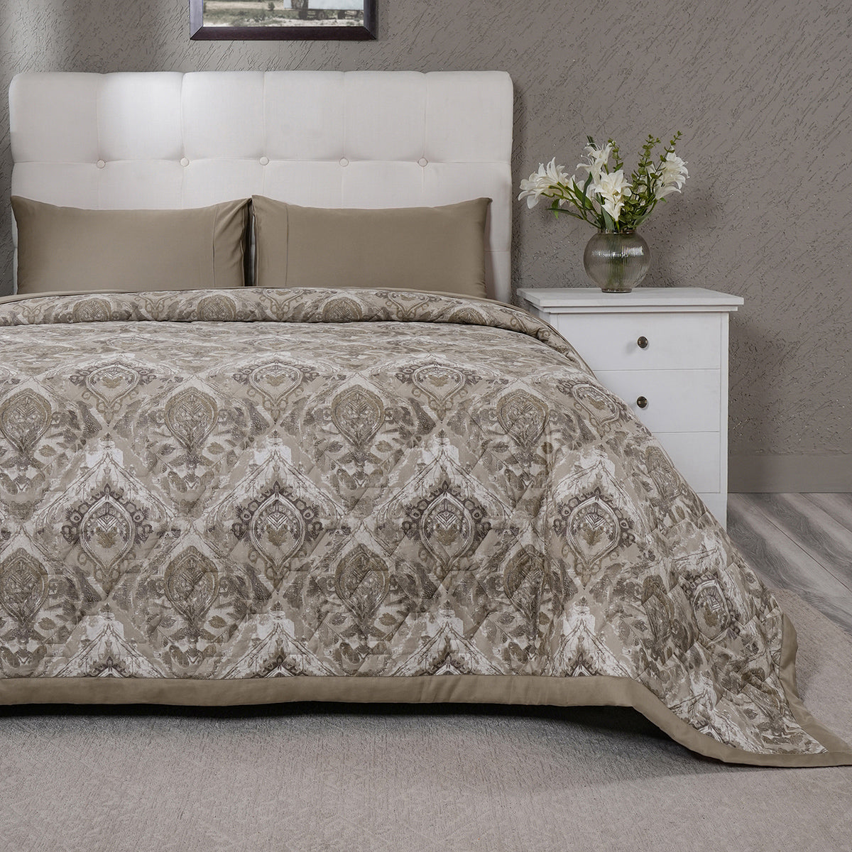 PBS Vintage Chic Edmund Quilt/Quilted Bed Cover Beige