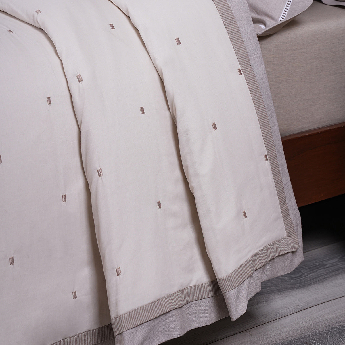 Emberly extremely soft Beige Dohar