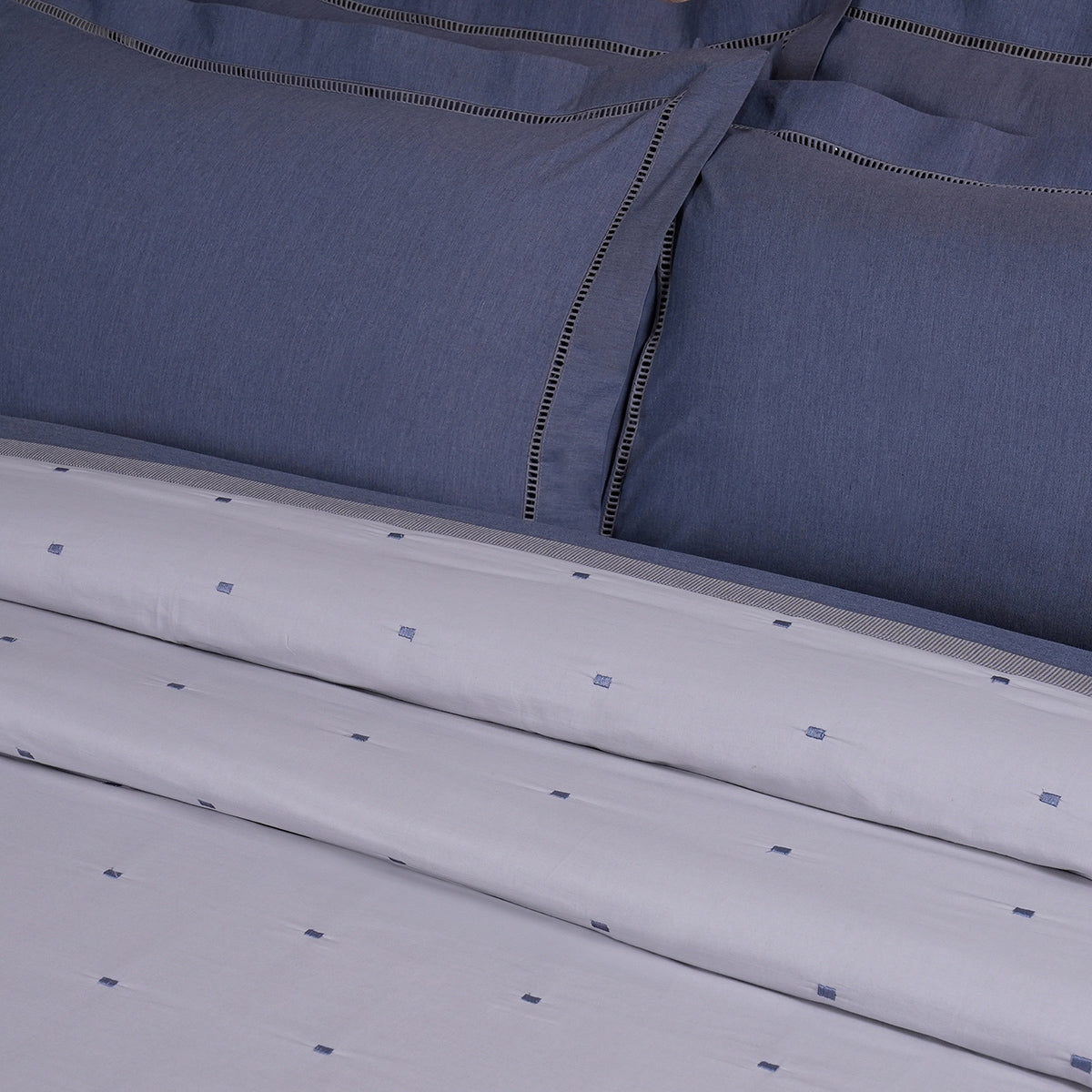 Emberly extremely soft Blue Dohar
