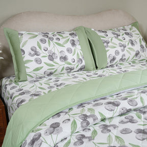 Sensory Bloom Myrtille extremely Cozy Green Quilt