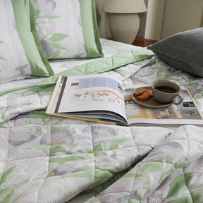 Sensory Bloom Colorsplash extremely Cozy Lilac Quilt