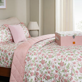 Sensory Bloom Blooming Petals 4 pcs Pink Quilt Set
