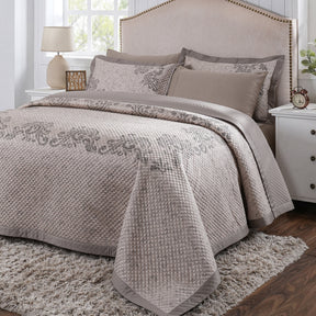 Classical Ornate Seamless Scroll Quilt/Quilted Bed Cover Neutral