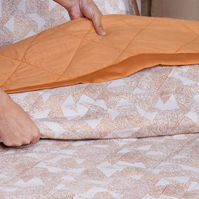 Eclectic Geo Triangle Rust 8pcs Quilt/Quilted Bed Cover