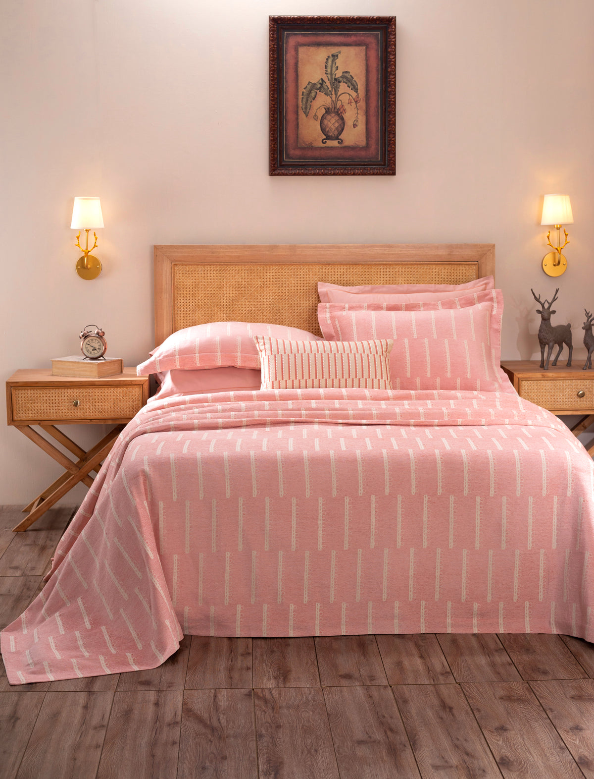 Exotic Heritage Ruler Peach Dot Bed Cover/Blanket Set