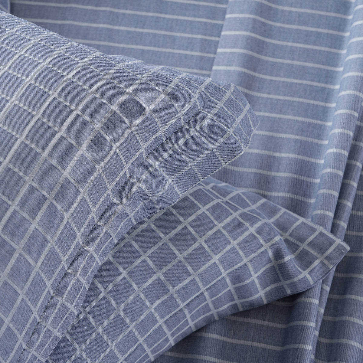 Bliss Reversible Made With Egyptian Cotton Ultra Soft Blue Bed Sheet