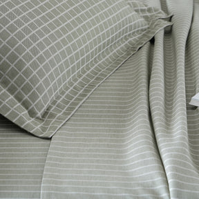 Bliss Reversible Made With Egyptian Cotton Ultra Soft Green Bed Sheet