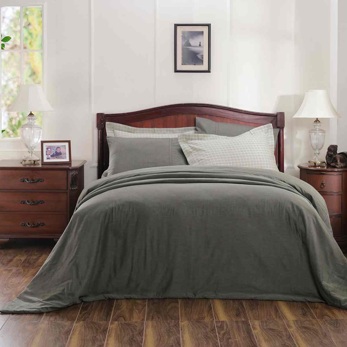 Emmie Reversible Made With Egyptian Cotton Ultra Soft Green Duvet Cover with Pillow Case