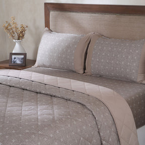 Hermosa Botanic Bloom Artisanal Aura Quilt Brown