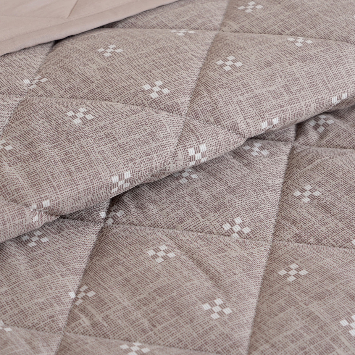Hermosa Botanic Bloom Artisanal Aura Quilt Brown