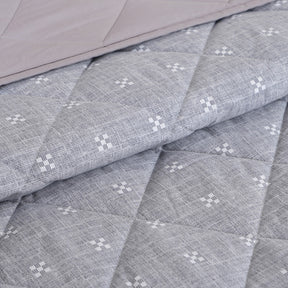 Hermosa Botanic Bloom Artisanal Aura Quilt Grey